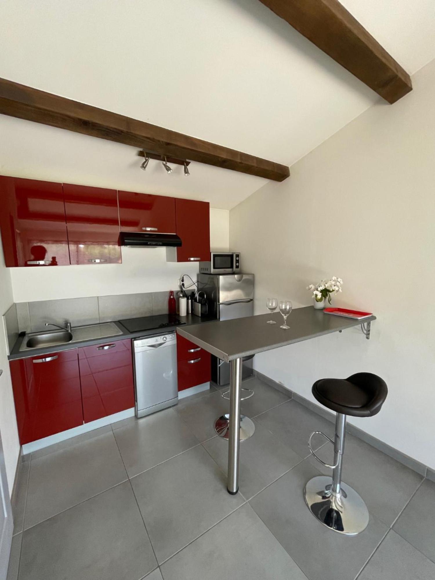 Studio Charmant Avec Terrasse ลองซงโปรวองซ์ ภายนอก รูปภาพ